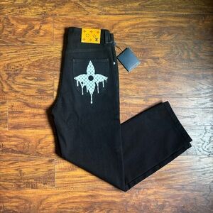 Black Men's Louis Vittuon jeans adult size 32